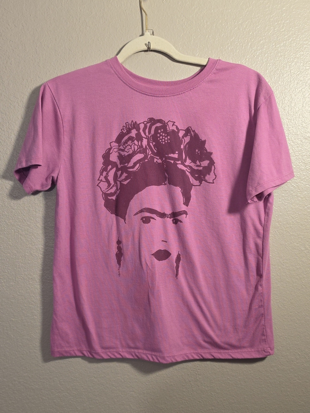 Frida Kahlo Latina Graphic Tee, Small